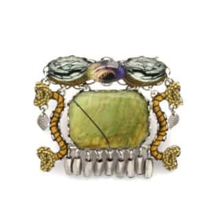 Broches